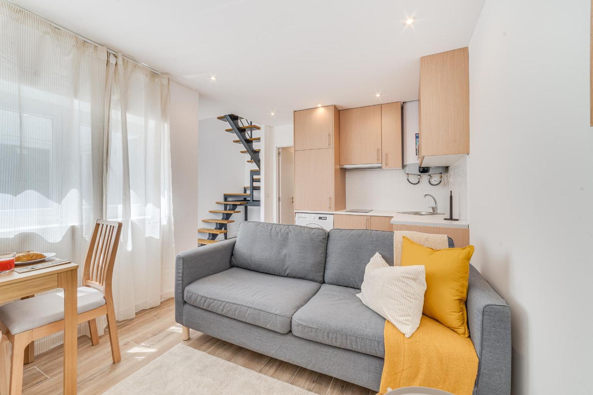 Campolide Duplex Appartement *